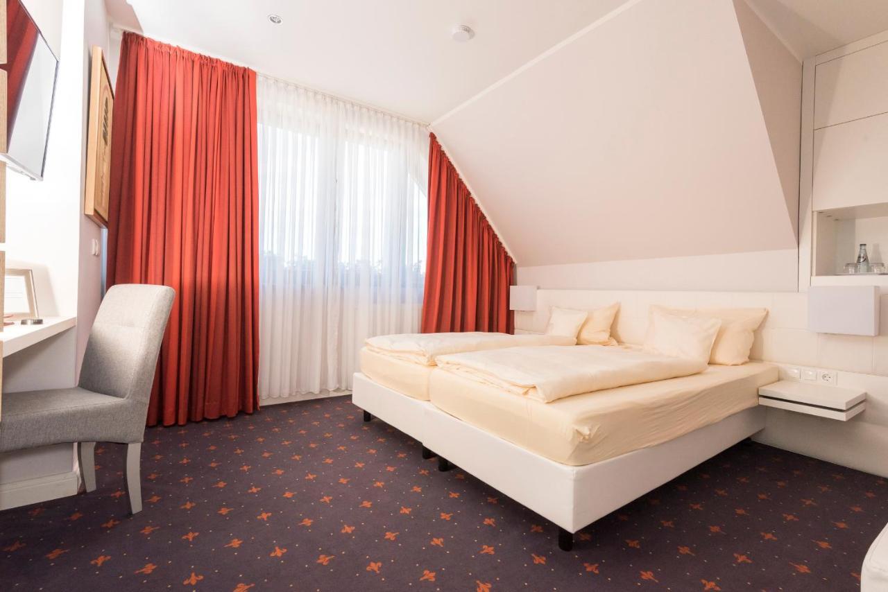 Hotel Tiek Superior مبن المظهر الخارجي الصورة
